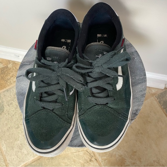 Vans Green Suede Lace Up Pro Skate Sneakers - Picture 2 of 3